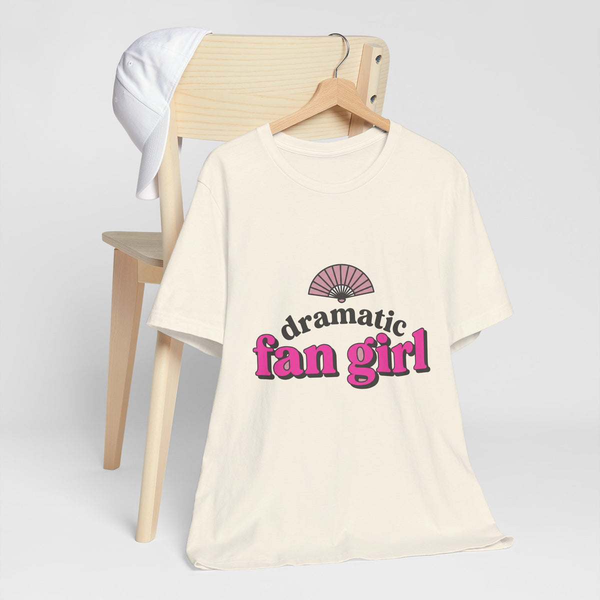 dramatic fan girl