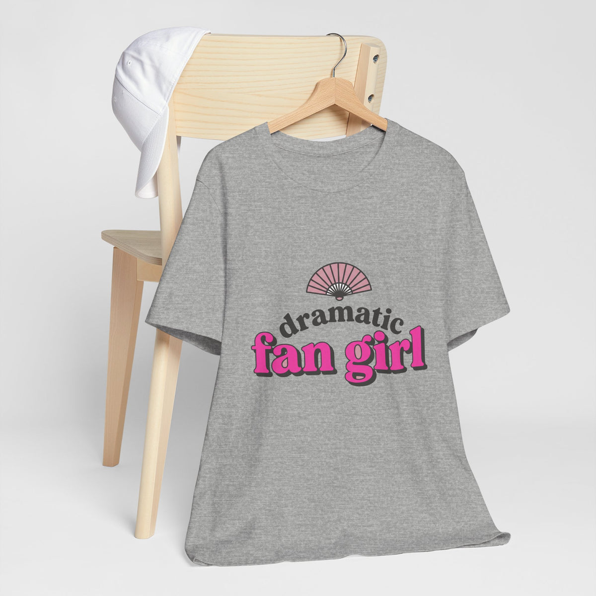 dramatic fan girl